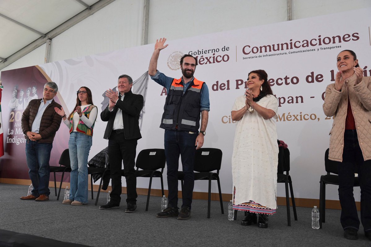 SICTmx's tweet image. El Secretario de Infraestructura, Comunicaciones y Transportes #SICT, Jesús Antonio Esteva Medina, y el Titular de la Agencia Reguladora del Transporte Ferroviario #ARTF, @andreslajous, acompañan a la Presidenta @Claudiashein, al anuncio del Proyecto de la Línea 4 de…