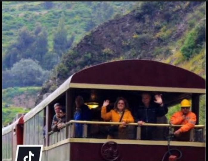 Rafael López Aliaga (@rlopezaliaga1) on Twitter photo TREN LIMA- HUANCAYO.
Acaba de llegar a Jauja, un tren del Ferrocarril Central con 300 pasajeros.
No que era imposible el que funcione el transporte de pasajeros en tren? Además que el de <a href="/rlopezaliaga1/">Rafael López Aliaga</a> es de un recorrido corto Lima- Chosica. TREN LIMA- HUANCAYO.
Acaba de llegar a Jauja, un tren del Ferrocarril Central con 300 pasajeros.
No que era imposible el que funcione el transporte de pasajeros en tren? Además que el de <a href="/rlopezaliaga1/">Rafael López Aliaga</a> es de un recorrido corto Lima- Chosica.