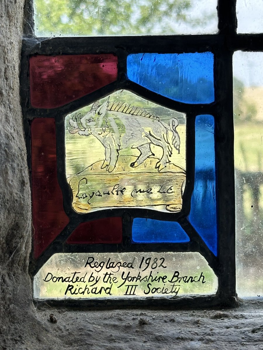 fraglast's tweet image. A small offering for #StainedGlassSunday
St Maryβs, Lead, Yorkshire.