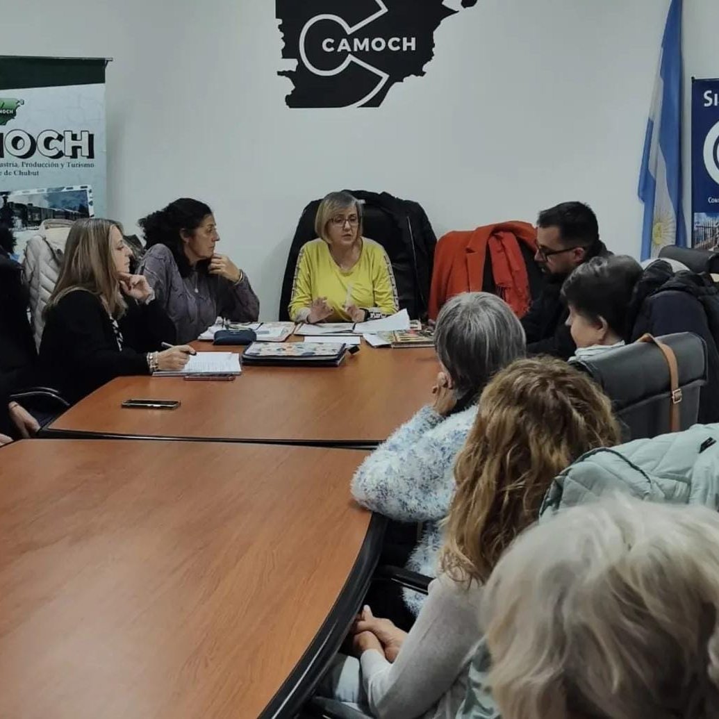 Canal4Esquel's tweet image. Taccetta visitó la Cooperadora del Hospital y anunció avances en la compra del tomógrafo
#saludpública
#cooperadorahospital
#gestiónconjunta
canal4esquel.com.ar/taccetta-visit…