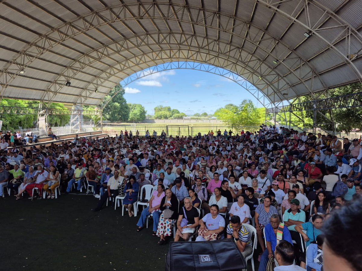 Agenda Nacional Campesina (@agendanacionalc) on Twitter photo Hoy continuamos con la socialización #ConsultaCampesinaYa, una iniciativa para darle continuidad a la Reforma Agraria y la garantías de derechos al campesinado Colombiano desde Aguachica Cesar.
<a href="/petrogustavo/">Gustavo Petro</a>
<a href="/MinAgricultura/">Min. de Agricultura</a>
<a href="/harmanfelipe/">Harman Felipe</a>
<a href="/MinInterior/">MinInterior Colombia</a>
<a href="/DapreCol/">DAPRE</a> Hoy continuamos con la socialización #ConsultaCampesinaYa, una iniciativa para darle continuidad a la Reforma Agraria y la garantías de derechos al campesinado Colombiano desde Aguachica Cesar.
<a href="/petrogustavo/">Gustavo Petro</a>
<a href="/MinAgricultura/">Min. de Agricultura</a>
<a href="/harmanfelipe/">Harman Felipe</a>
<a href="/MinInterior/">MinInterior Colombia</a>
<a href="/DapreCol/">DAPRE</a>