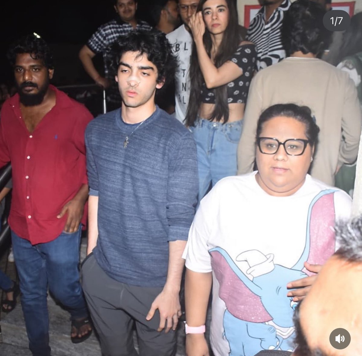 HrithikRules's tweet image. Hrithik, Hrehaan and Saba spotted at PVR.