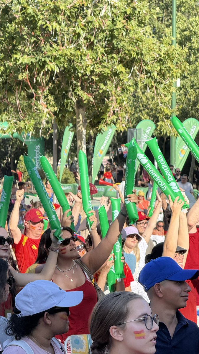 FutFemIberdrola's tweet image. Que levante un palo verde quien crea que vamos a ganar