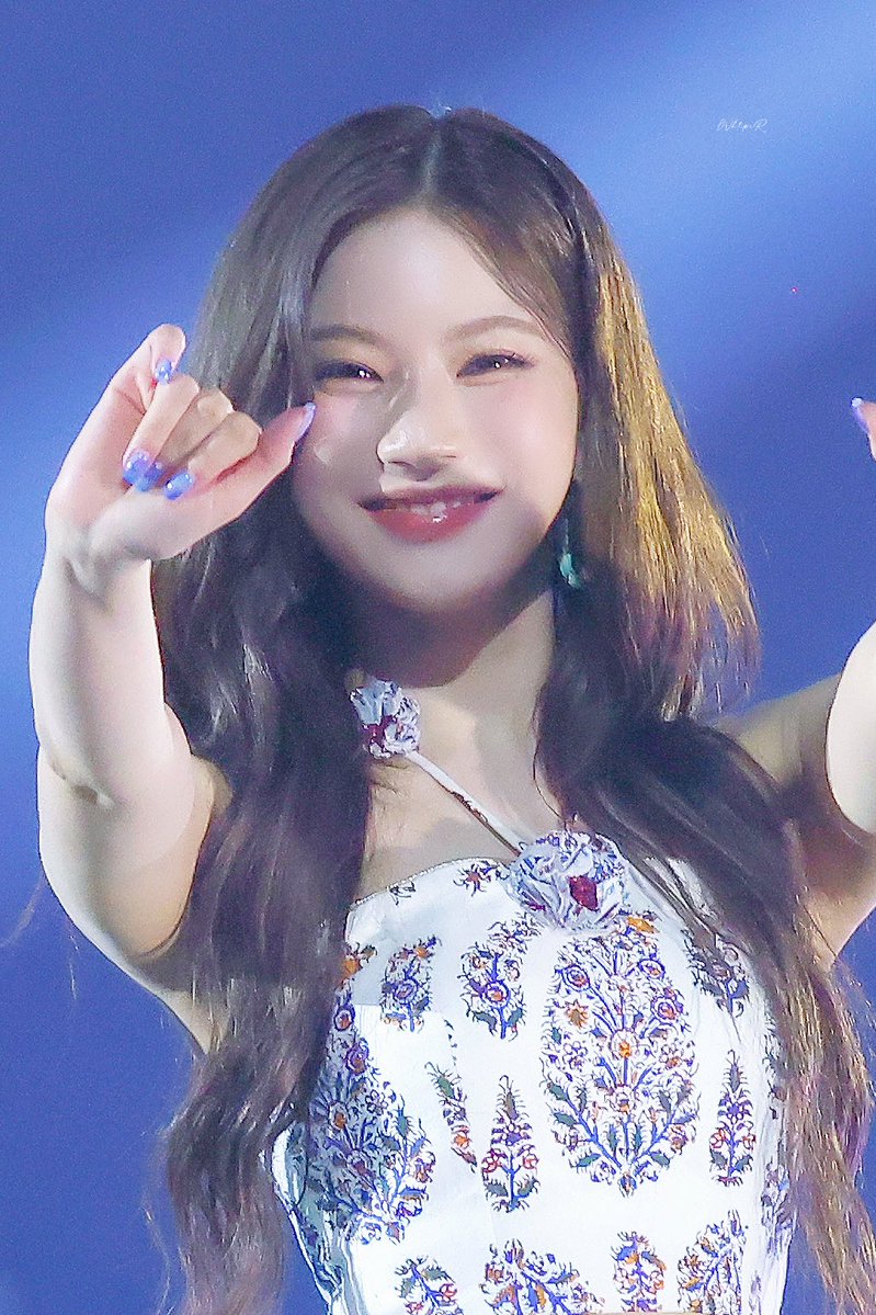 Wh1speR0123's tweet image. 250727 가요대전💕
스테이씨의 무대를 영원히
기대하고있을게요🥹🥹
#이사진최고
#아이사 #ISA
#스테이씨 #STAYC