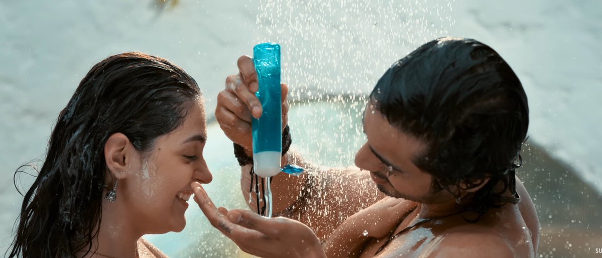 CalIMeDon's tweet image. I just realised, CBFC cut this scene from #Saiyaara which is lifted directly from After We Collided movie 😄