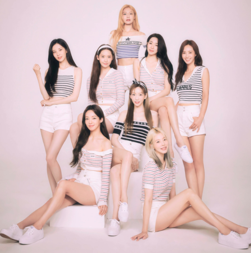 AboutMusicYT's tweet photo. Girls Generation members will meet up today. https://t.co/rDac5iYFKP
