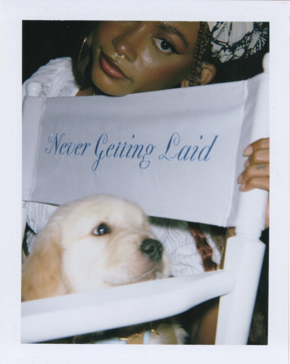 starsweeperr's tweet image. lmfaoo i love her mind with these titles