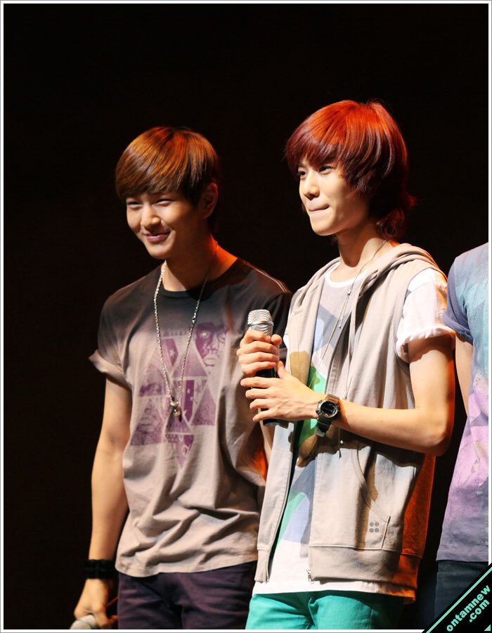 hourlyontae's tweet image. #온유 #ONEW #TAEMIN #태민 @SHINee @ONEW_GRIFFIN @TAEMIN_BPM