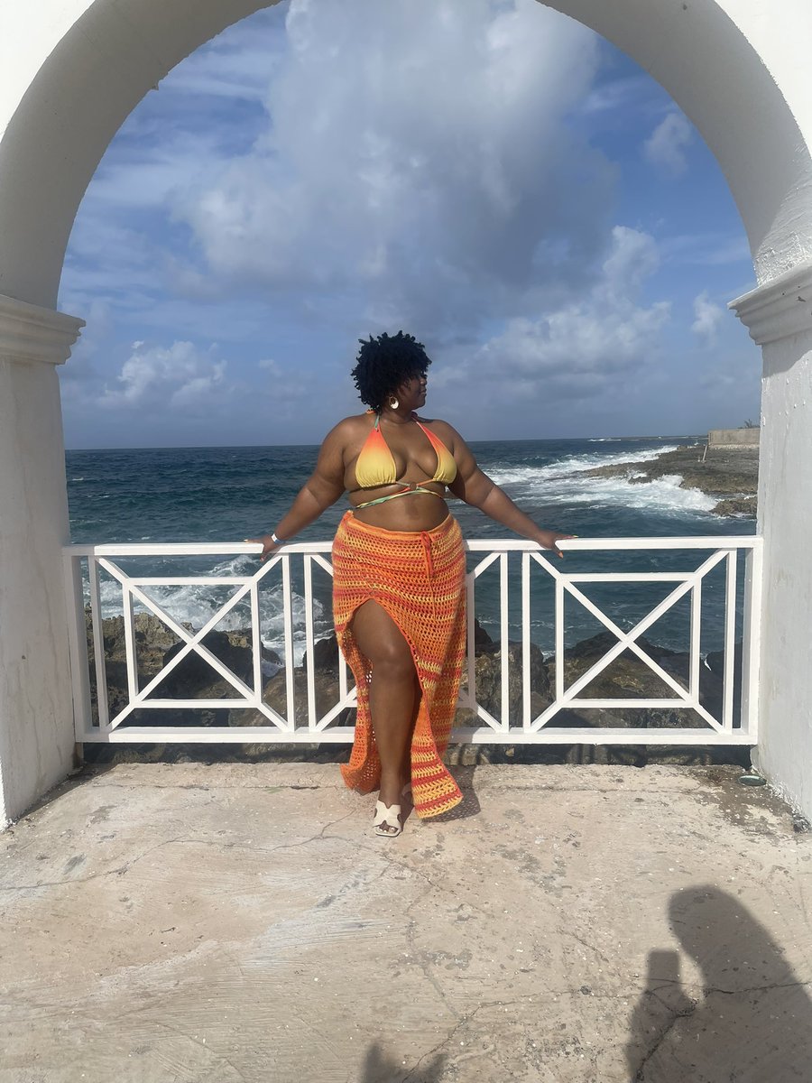 _PineappleSauce's tweet image. Don’t let the flames fool you, it’s the charm that’ll get you. 😉🔥 #CharmanderCore #republicbeach

Skirt by @thegoodestgyal 🤭