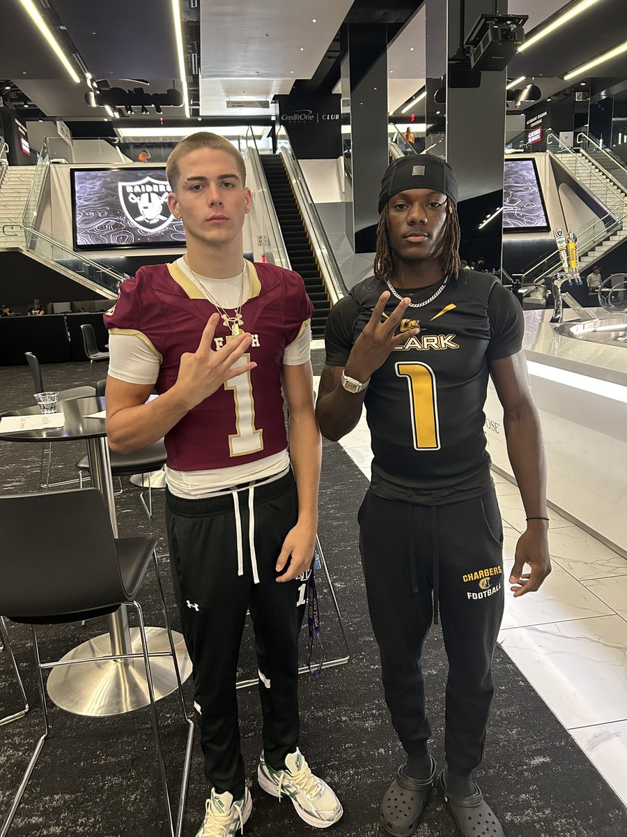 gavinday26's tweet image. 702 ➡️ 206

@DrePollard1 
@UW_Football