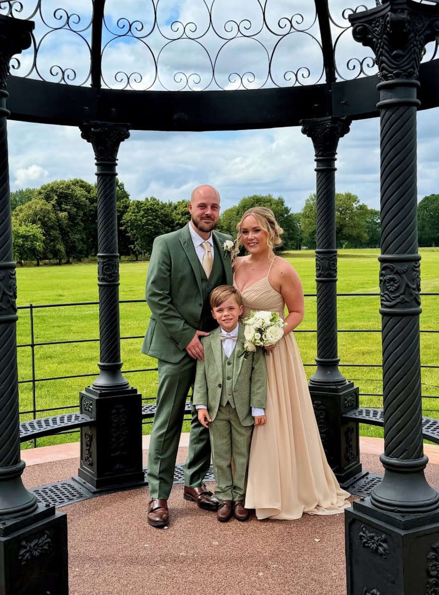 JimmyCully's tweet image. The best day at my sister in laws wedding! ❤️🤘🏻
