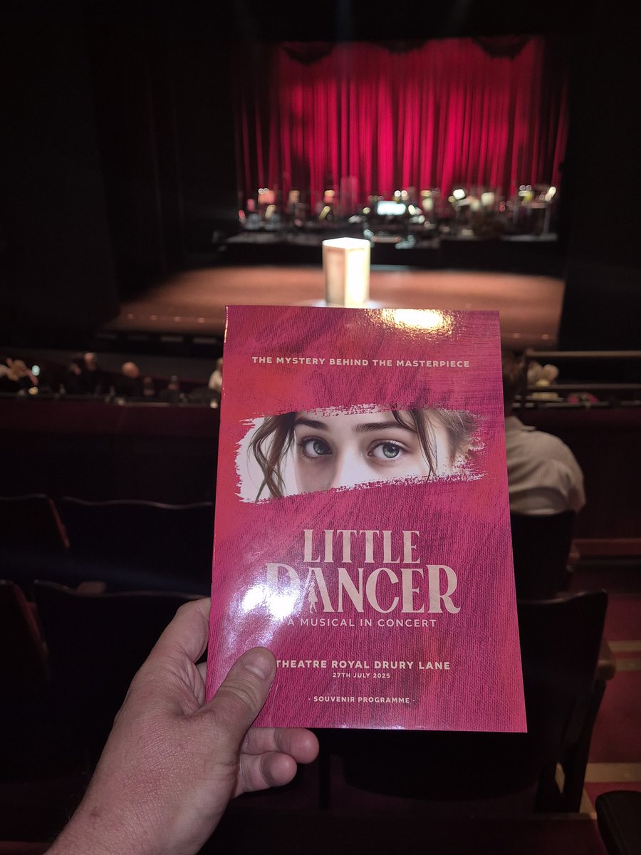 ATDazzles's tweet image. Tonight's viewing - at @TheatreRoyalDL for 'Little Dancer'.
I loved what I saw from the rehearsals the other day so excited to experience this musical tonight!