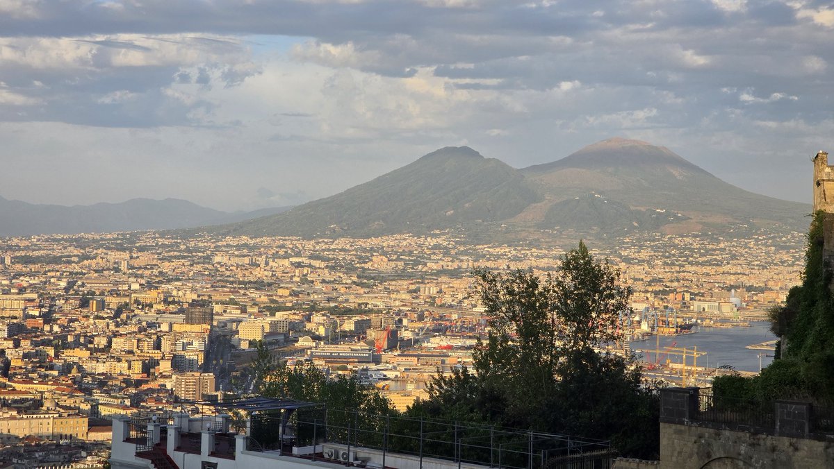 Olivarescfc's tweet image. 🇮🇹 Hoy inicia en Italia, uno de los viajes que más he preparado y soñado en toda mi vida.
40 días para estudiar, analizar y conectar con la historia del arte en este increíble país, desde Napoles hasta Milan.