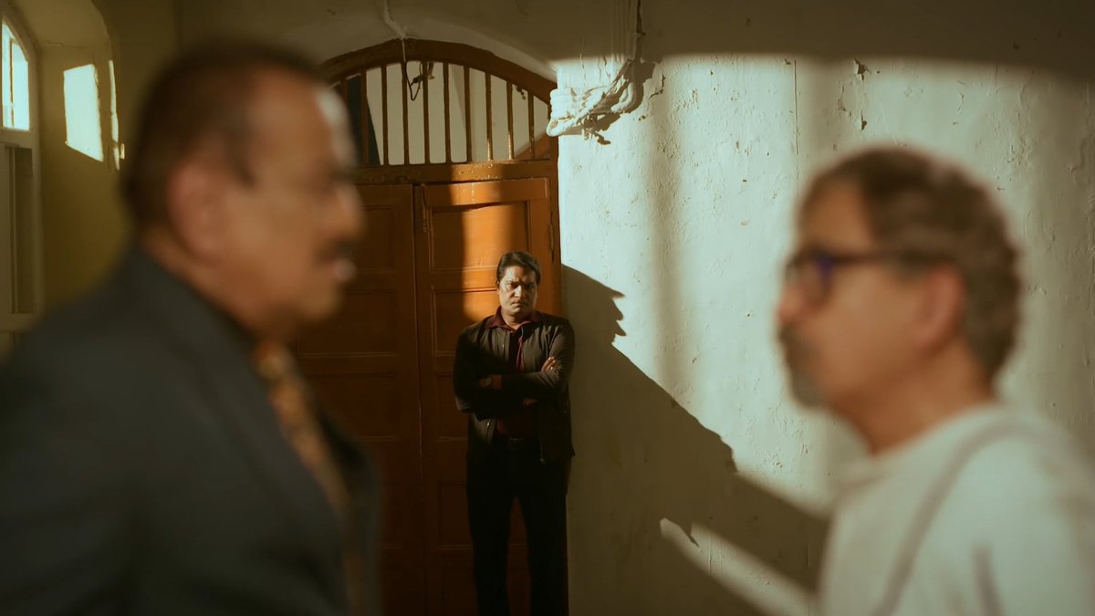 srishtimjain09's tweet photo. The perfection of Mr. Perfectionist ❣️. He nailed his part in these epis. The angry young man... A perfect blend of emotions and wit. The interrogation scene in the jail with salunkhe sir yesterday, the way he figured and brought out the truth, his anger in the jail today. #CID2 https://t.co/lu4FRMg37O