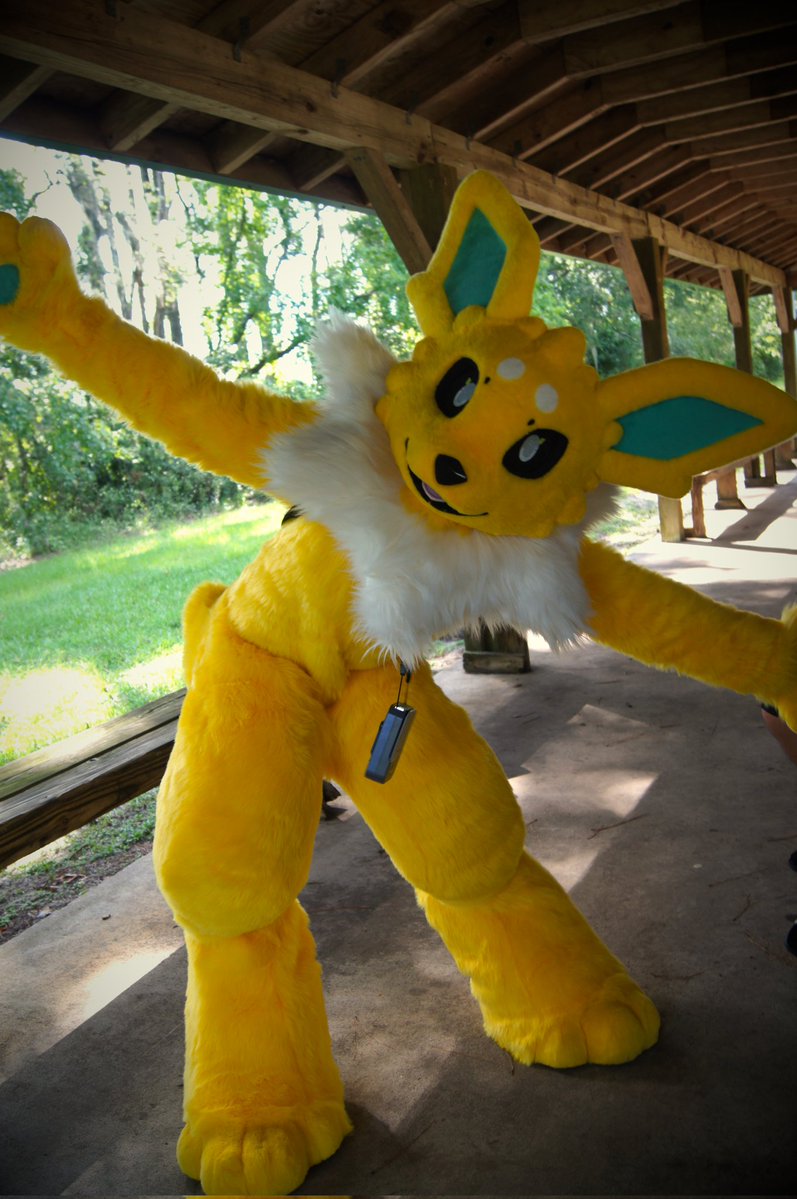 TASER DOG!!! ⚡️⚡️⚡️

📸 :: Call_Me_Splitz [TG]