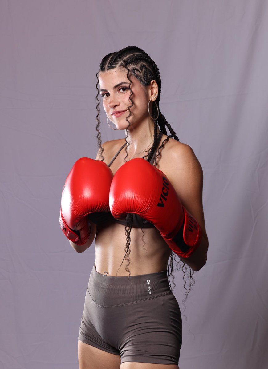 MeriStation's tweet image. 🥊👑 REINA
