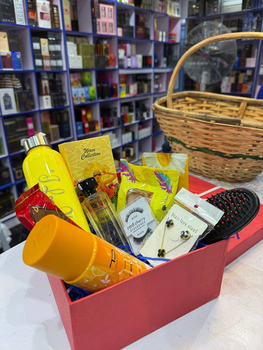 GIRLBOSS_TRICIA's tweet image. Girlfriends Day package 2.0
Incase you don’t like paper bags,we have boxes available
🏷️28,000 each
Location:Ibadan
We deliver anywhere in Nigeria 🛍️