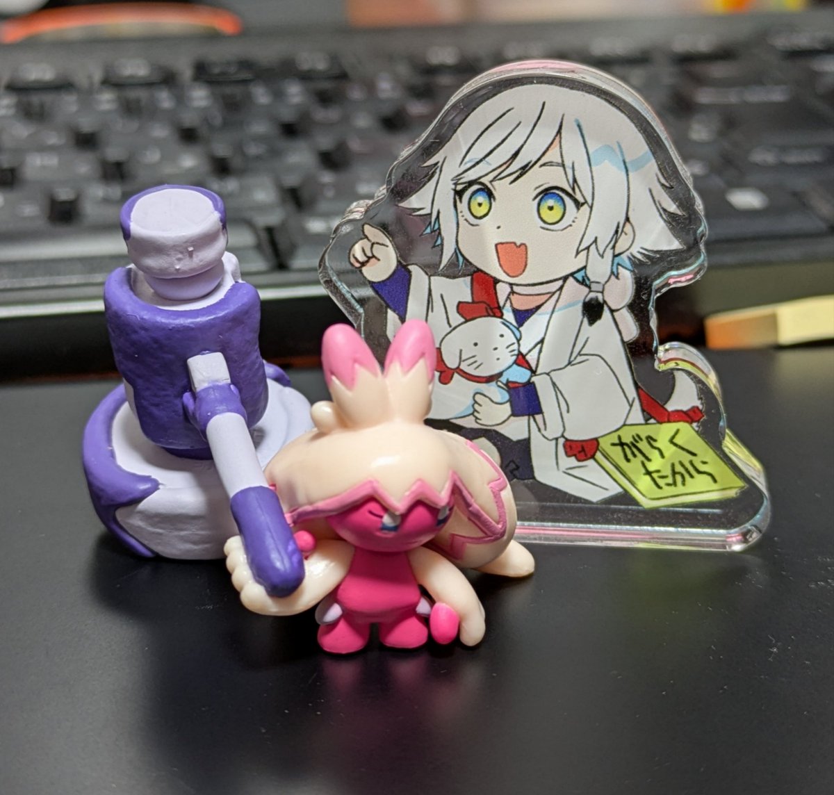 kabe_piko's tweet image. モンコレちっちゃ〜い