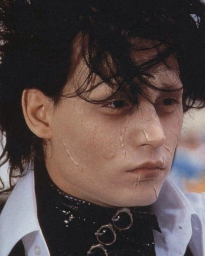 Savvy_CapJackie's tweet image. “I would gladly work with #JohnnyDepp again...
I chose Johnny for Edward Scissorhands because he has the qualities of a silent film actor. He was perfect for the role thanks to his deep sensitivity... he had an emotional, almost damaged soul”
~Tim Burton
vanityfair.it/article/tim-bu…