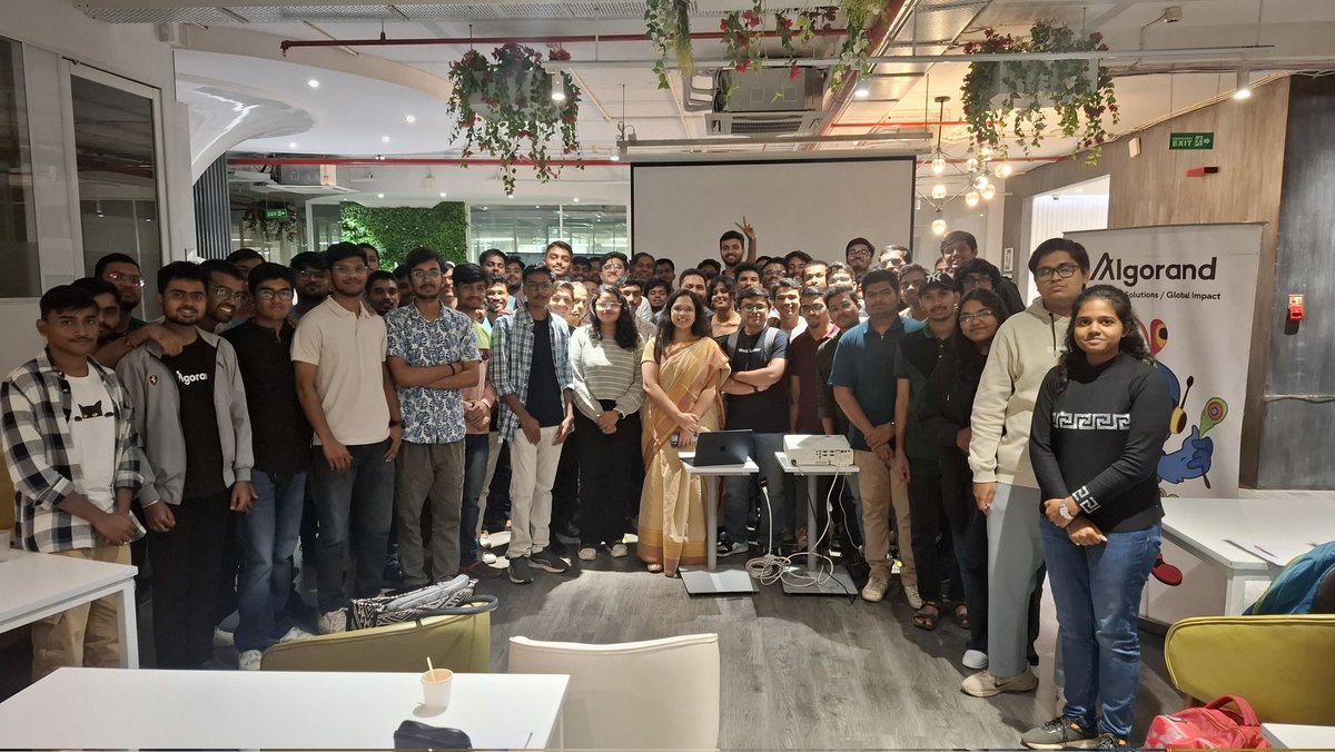 xYash0x's tweet photo. Just wrapped up an amazing meetup at @Algo_Bharat Road to impact pune addition🔥 Literally had an mind-blowing session by @niikkhhiil & @maroti_ps Looking forward to build more on @Algorand
#Algorand #Road2impact https://t.co/c9PcXwbCqr