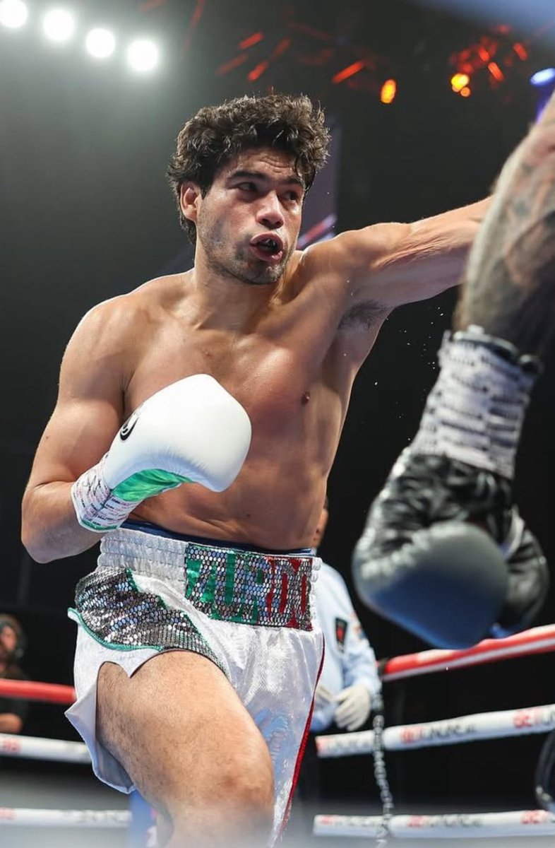 karlis_alex's tweet image. Imo Gilberto “Zurdo” Ramírez might low key be one of the most underrated fighters in boxing history ngl. He’s got a 48-1 record (wit that only loss being to Dmitry Bivol, an all-time great) &amp;amp; has beaten some good fighters in his career, even at 34 he’s still absolutely a threat