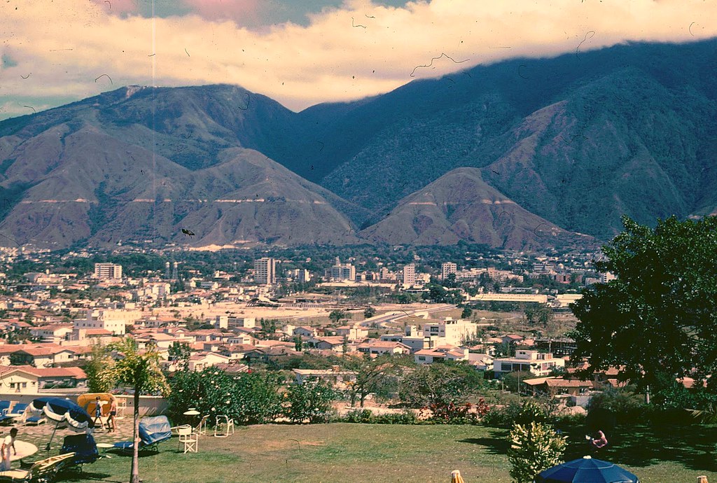 DALL97m's tweet image. CARACAS, VENEZUELA, 1956.