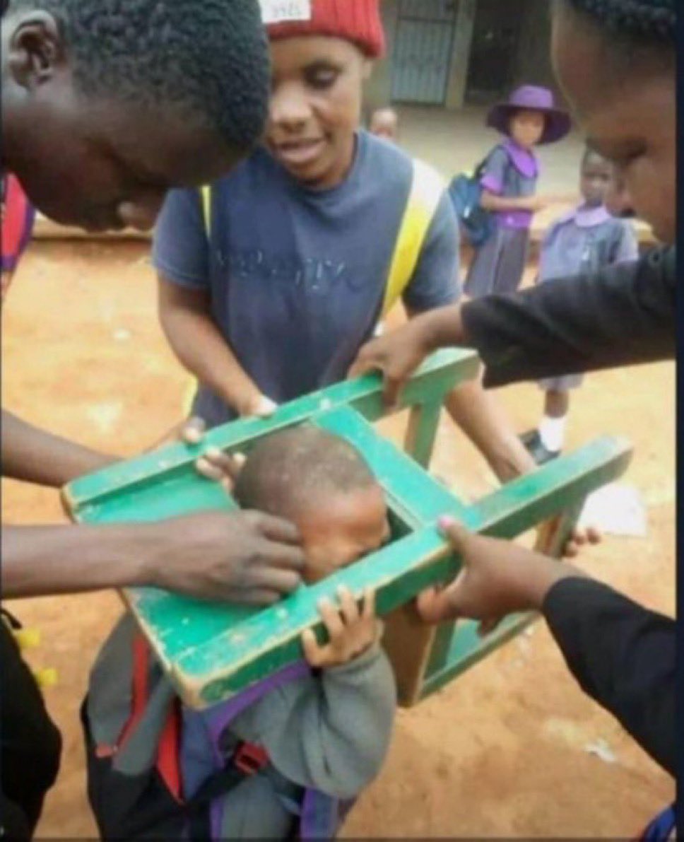𝐇𝐚𝐦𝐳𝐚𝐡 𝐒𝐬𝐞𝐛𝐮𝐧𝐲𝐚 𝐉𝐫 🇺🇬🇺🇸⚖ (@hamzahssebunya) on Twitter photo We were still kids, and he was talkative and playful. He was telling us an interesting story 😅 as usual <a href="/_papawere/">PAPA WERE SALIM🇺🇬</a> 😂. Later we heard him crying for help "munyambe munyambe" only to look at him, his head stuck in the chair 🪑🙌. I can't explain it all but that was <a href="/_papawere/">PAPA WERE SALIM🇺🇬</a> 's We were still kids, and he was talkative and playful. He was telling us an interesting story 😅 as usual <a href="/_papawere/">PAPA WERE SALIM🇺🇬</a> 😂. Later we heard him crying for help "munyambe munyambe" only to look at him, his head stuck in the chair 🪑🙌. I can't explain it all but that was <a href="/_papawere/">PAPA WERE SALIM🇺🇬</a> 's