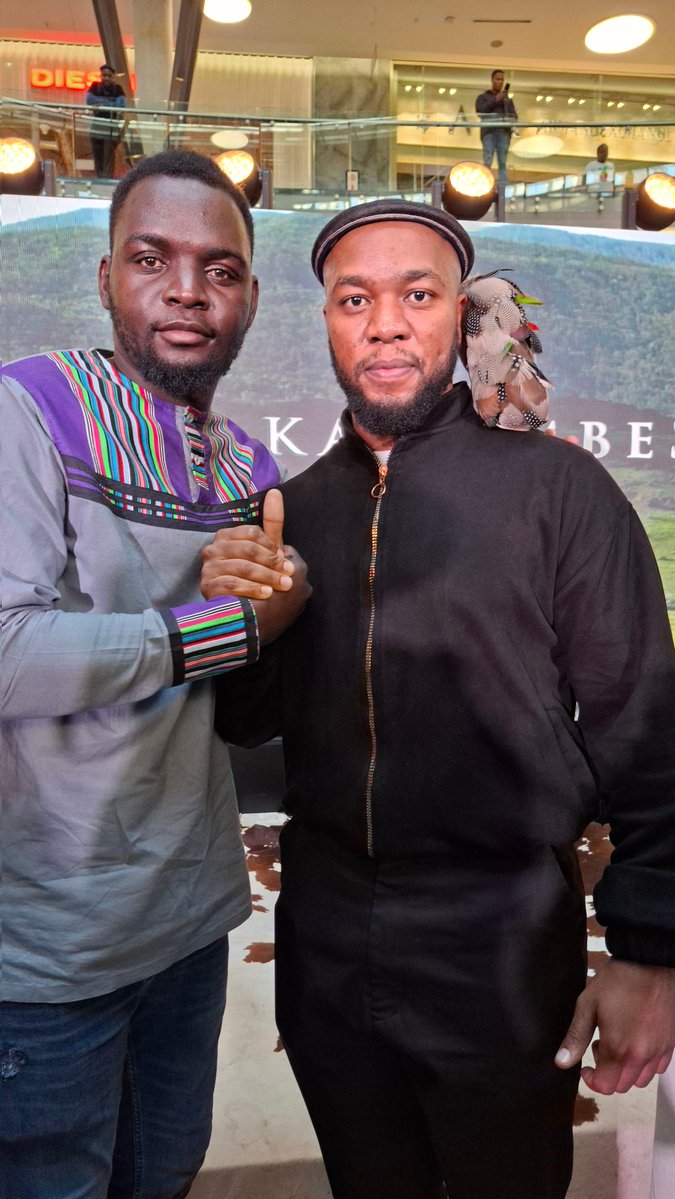 Ronewa_Mathephe's tweet image. The end for Nyambose on #ShakaiLembeS2!
Shoutout to Thembinkosi Mthembu for playing the character so well! 👏🏾