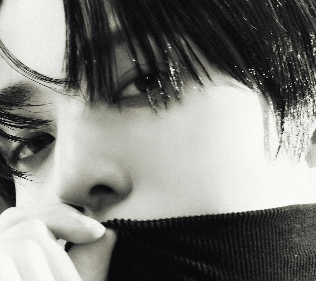 LUV_PYOJEONG's tweet image. 나는 윤호가 이런 시선일 때의 사진이 좋더라