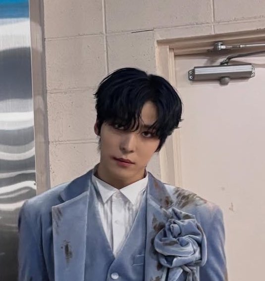 LUV_PYOJEONG's tweet image. 나는 윤호가 이런 시선일 때의 사진이 좋더라