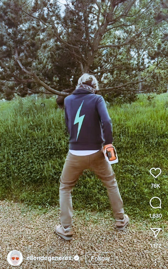 37Lemons's tweet image. Let&apos;s check in on a man living abroad:

Ellen DeGeneres in England

1) what&apos;s up, dude?
2) just a weird wacko wacking weeds...does that look like a female build?...Satanic lighting bolt
3) a little guy on a tractor
4) here&apos;s a throwback to him dressed like Dr. Phil for Halloween