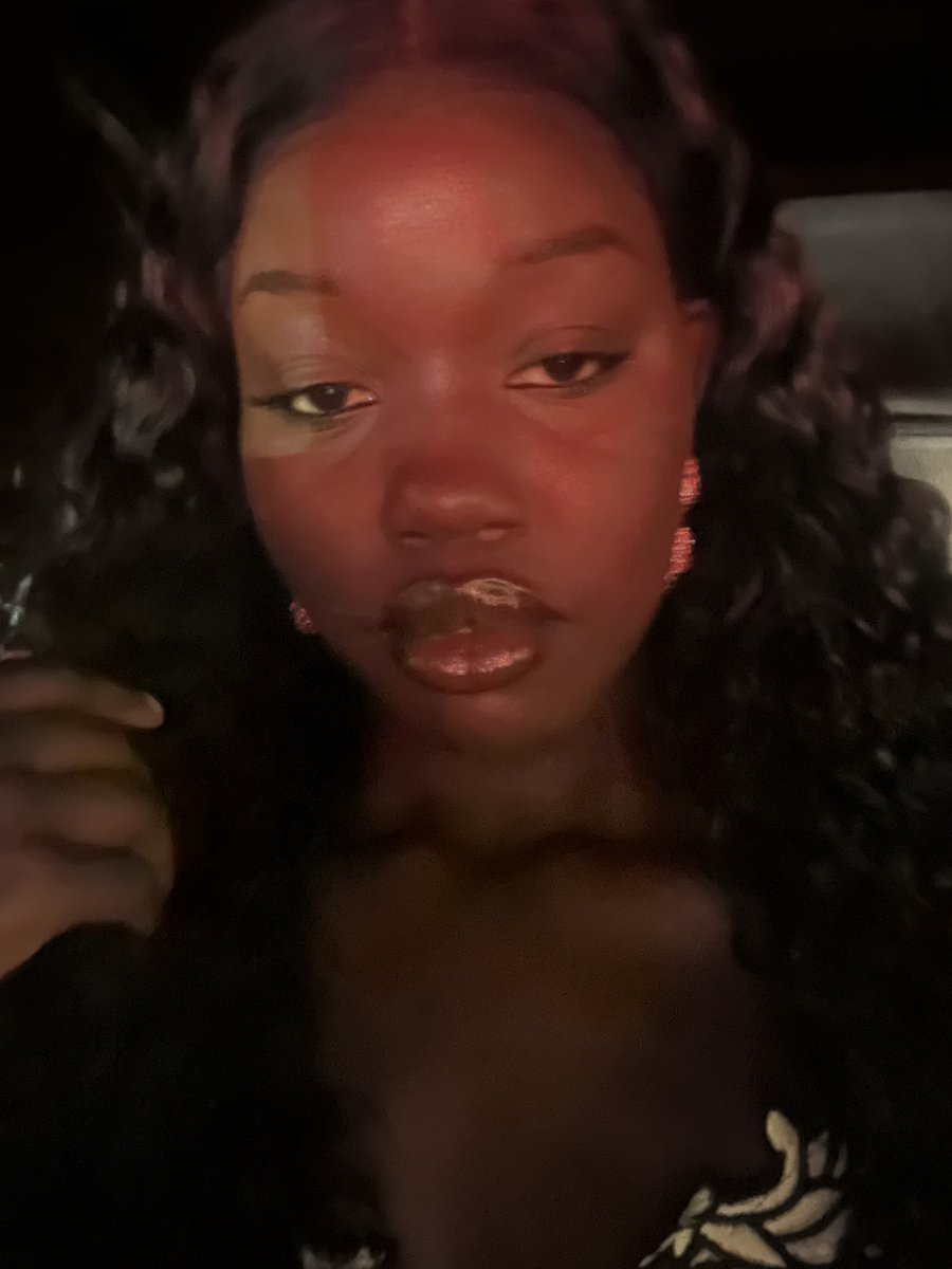 timidivy's tweet image. last night