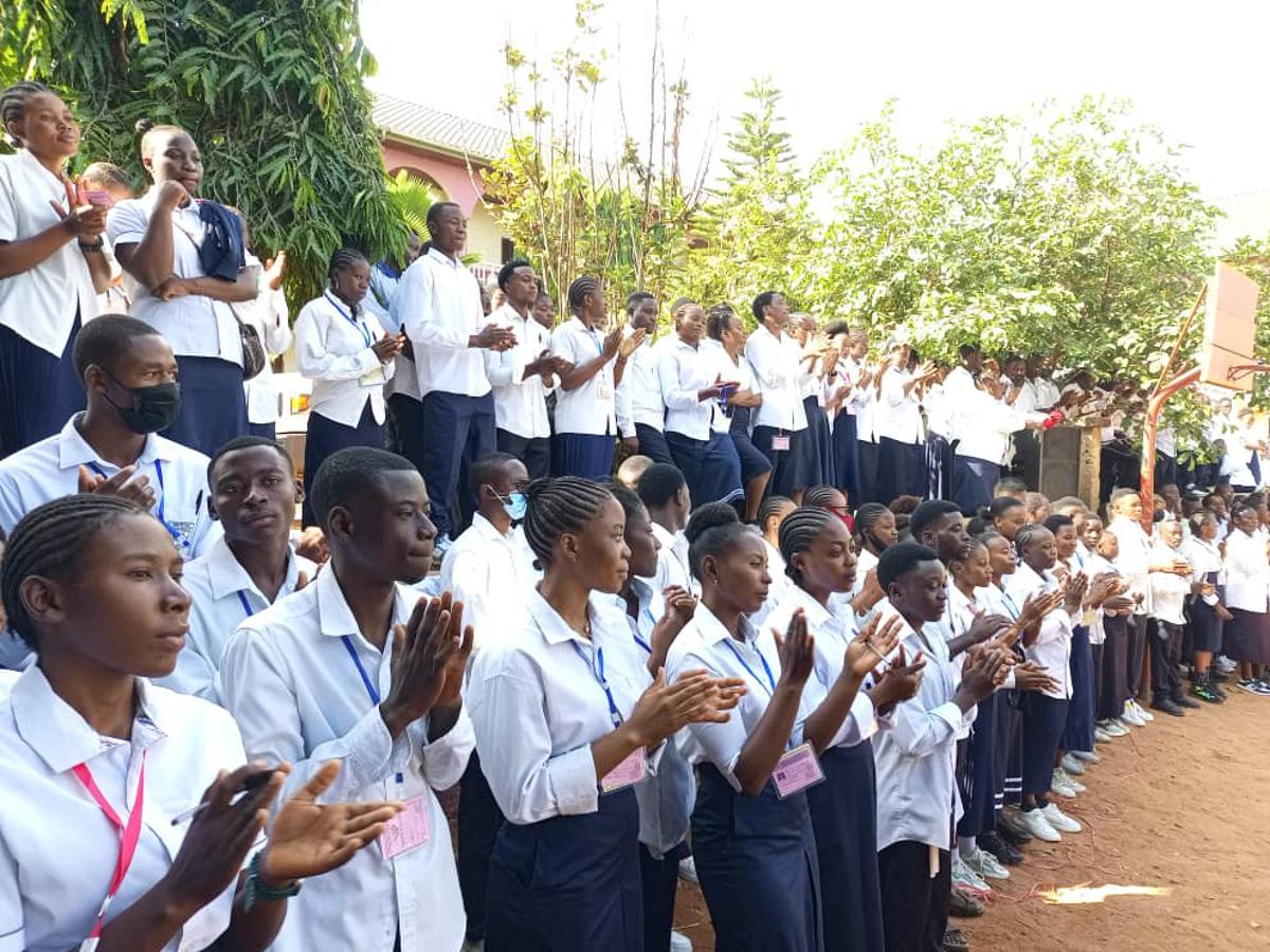 radiookapi's tweet image. Examens d’État 2025-2026 : les finalistes de Masisi et Rutshuru passeront leurs épreuves dans le calme après la levée du boycott des enseignants radiookapi.net/2025/07/27/act…