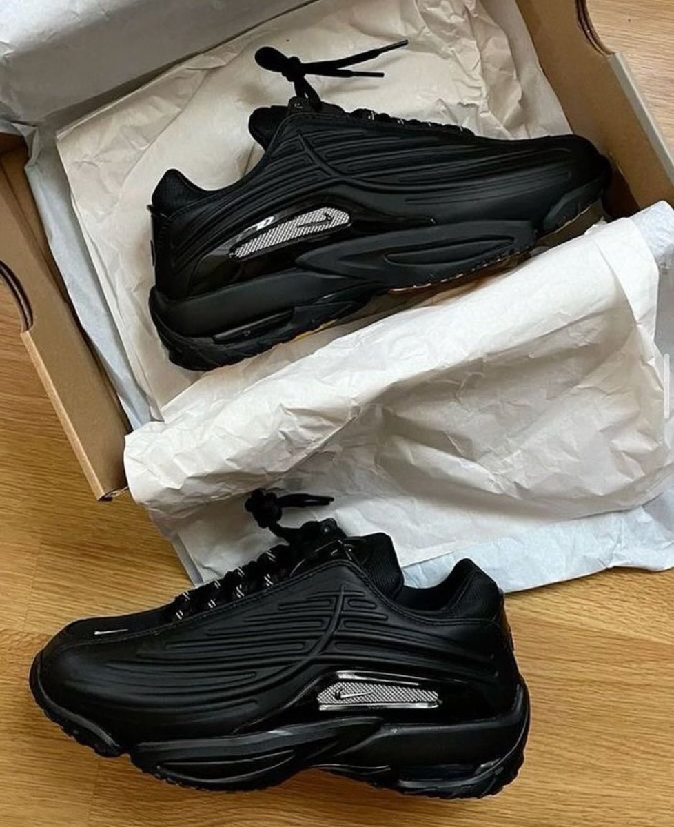 evcal7's tweet image. i bought these kicks on credit because i am a @PortaltoBitcoin yapper.