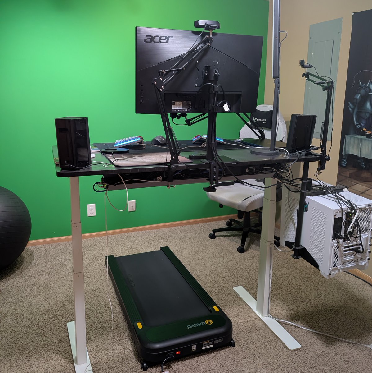 techdufus's tweet image. Thanks again @housecor for the motivation to bring the treadmill back out.