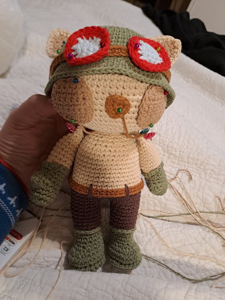 Laura952004's tweet image. Suficiente por hoy ...continuará Capitan Teemo 🧶🤪