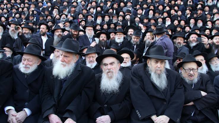 _devletci_'s tweet image. 📍Yüzlerce haham ortak bildiri yayınladı:
Gazze’de kadınlar ve çocuklar dâhil sivillerin topluca öldürülmesi asla kabul edilemez.
-Times of Israel