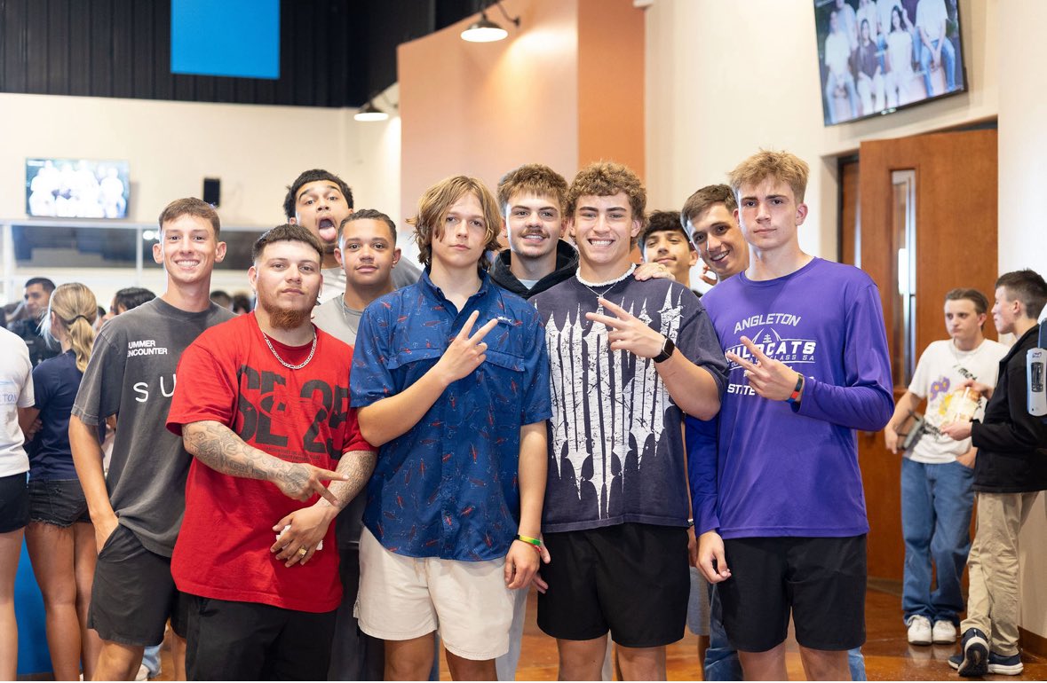 ATXDrewWin's tweet image. God is good! Enjoyed being at Summer Encounter the past few days. Not just teammates but brothers in Christ. @Kickerpiotr @braytonrangel23
