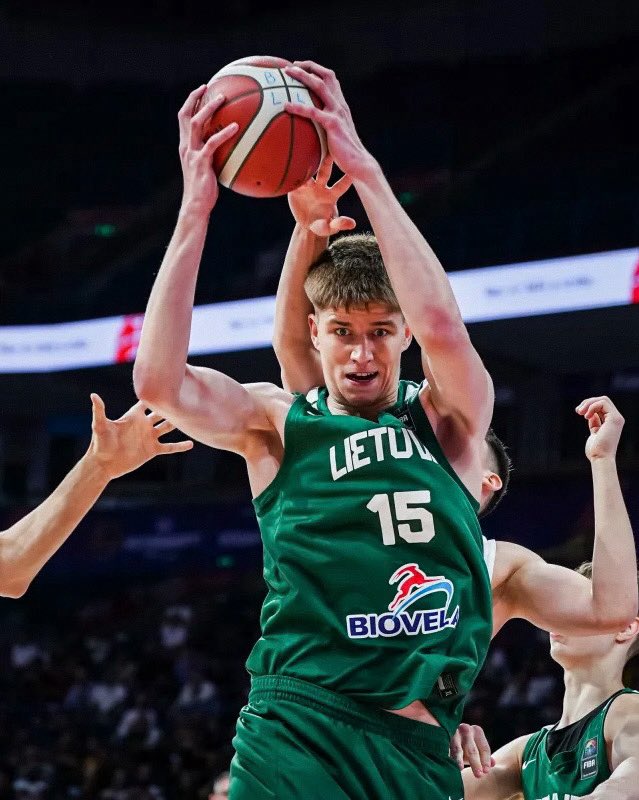 bczalgiris's tweet image. Lithuania ๐ฑ๐น U18 grabs their second victory, securing a win over Serbia at #U18EuroBasket. Next game tomorrow at 10 PM against Greece. ๐ซก
๐ท๐ธ 79 - 89 ๐ฑ๐น