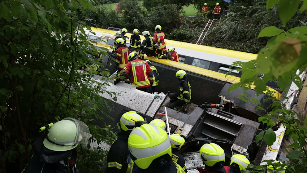 theinformant_x's tweet image. ❗️🚆🇩🇪 - Train Derailment in Baden-Württemberg: Fatalities and Injuries Reported
On July 27, 2025, at approximately 6:10 PM, a regional express train operated by Deutsche Bahn derailed near Zwiefaltendorf in Biberach, Baden-Württemberg, while traveling from Sigmaringen to Ulm.…