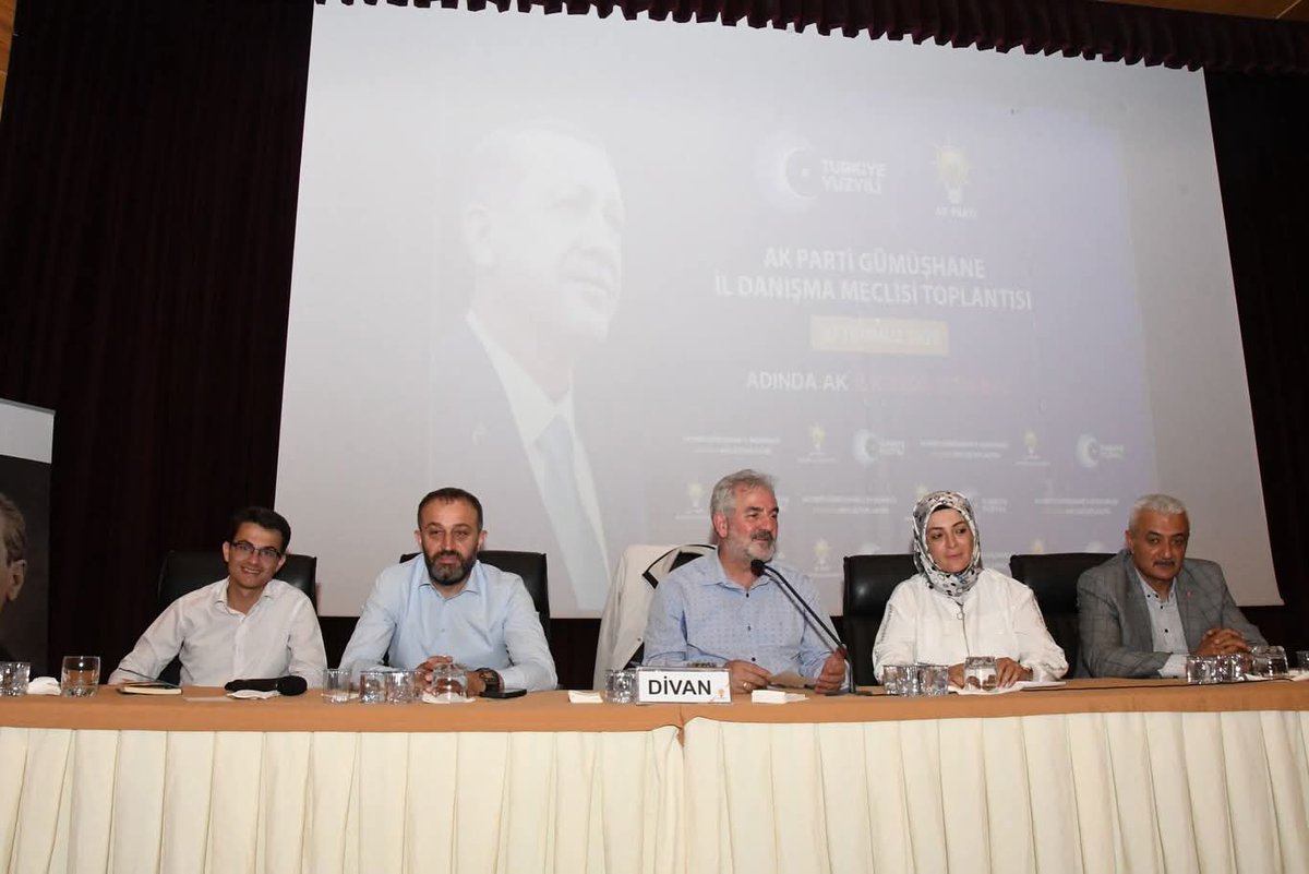 Ak parti Gümüşhane Ailesi olarak 
Daraltılmış il Danışma Meclisi
Toplantımızı il Başkanımız 
Sayın <a href="/eminerdogdu29/">Mehmet Emin Erdoğdu</a> nun
Divan Başkanlığında gerçekleştirdik...
Hayırlara vesile olsun inşallah 

<a href="/Akparti/">AK Parti</a> 
<a href="/abuyukgumus/">Ahmet Büyükgümüş</a> 
<a href="/AkPartiGhane/">AK PARTİ GÜMÜŞHANE</a>