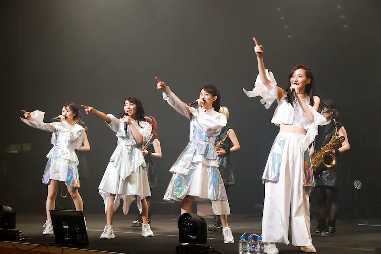 ShachiHappy2nd's tweet image. &lt; #あの日のシャチ &gt;
2020年7月28日
TEAM SHACHI TOUR 2020~異空間~:Spectacle Streaming Show "ZERO" #シャチZERO
初の無観客ライブがYouTubeで無料で配信され、2時間半で25曲を披露し、多くのタフ民を沸かせた。
ブラス民とTatsuya (Dr. / from Crossfaith)、masasucks (Gt.)、MIYA…