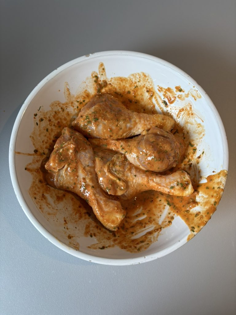 lamsitoy's tweet image. une histoire en 3 étapes 🍗🍟🥗