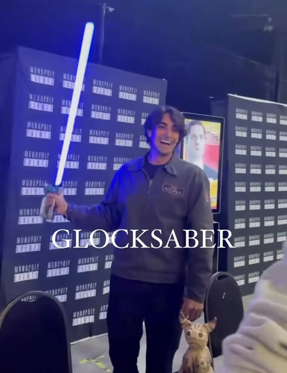 lyss_starkiller's tweet image. Eman Esfandi swinging around Ezra’s glock saber is so precious to me. He looks so happy