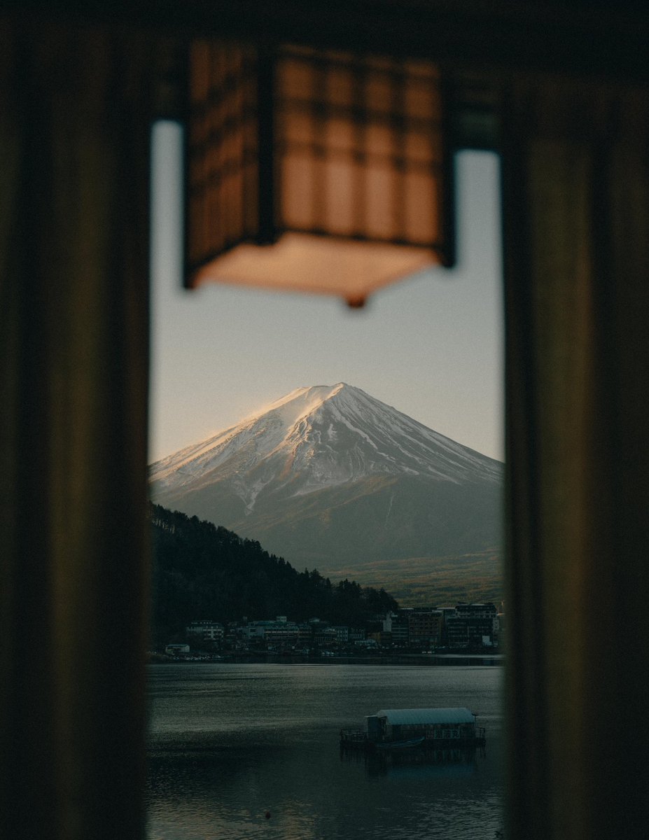 CascadasUn's tweet image. Dos vistas del volcán Osorno y el Lago Llanquihue que seguro no conocías.
📸 Juan Carlos Manriquez