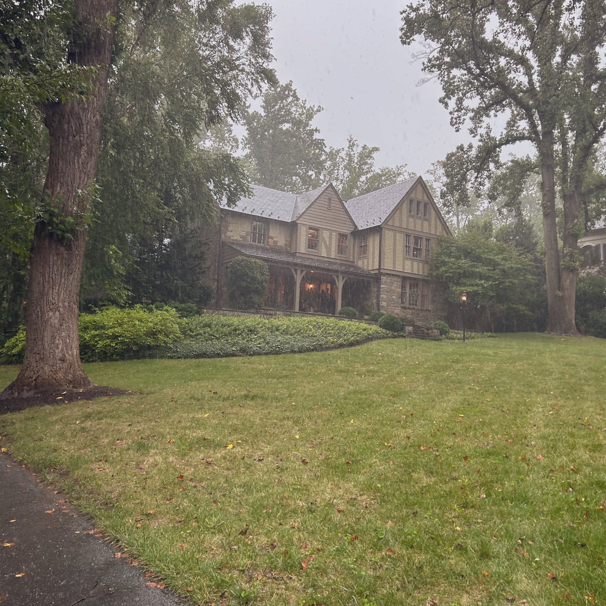 Lylylimia's tweet image. Beautiful ahh house