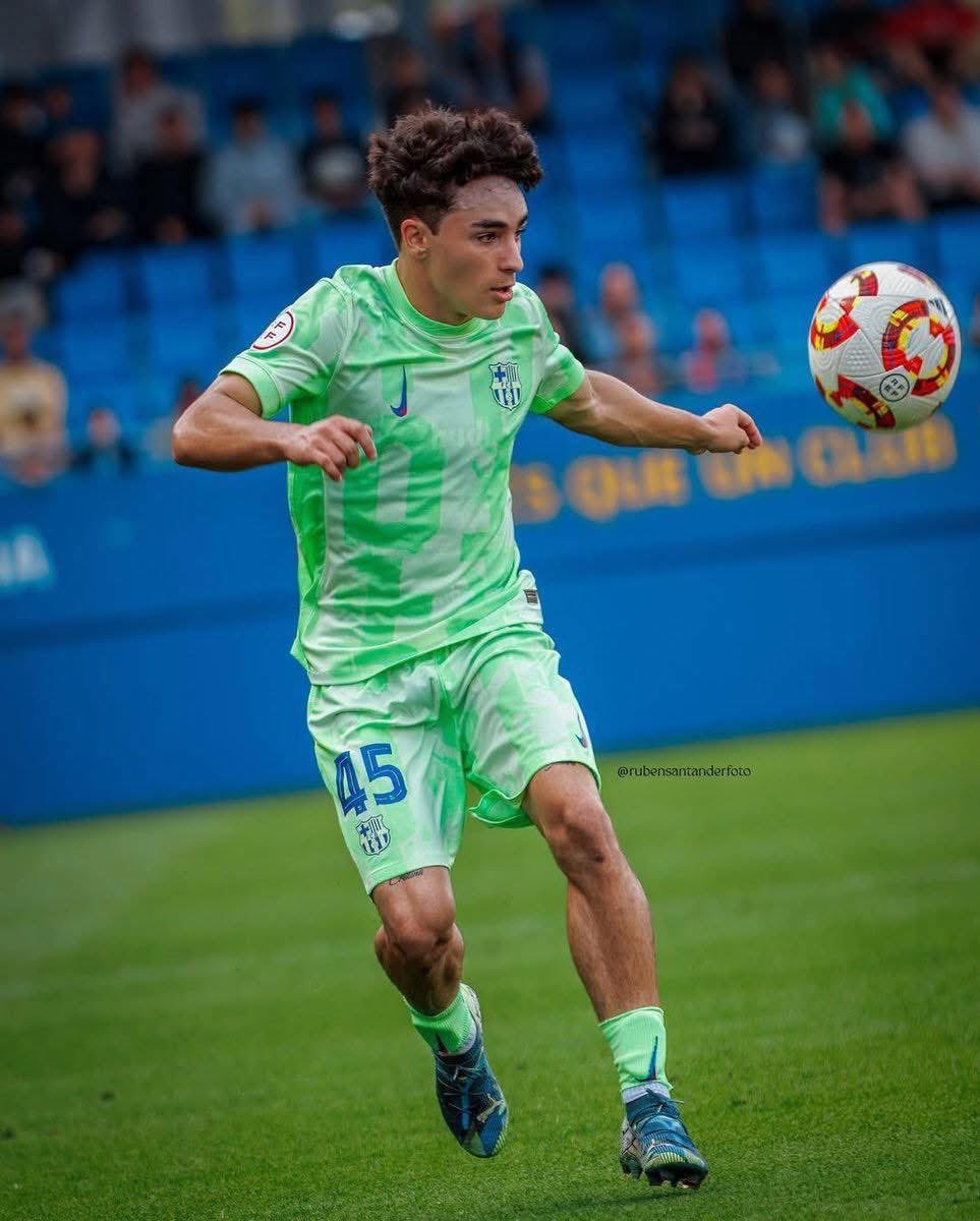 KimKimuntu's tweet image. El Mundo [🚨🚨🚨🚨🚨🚨🚨🚨]

Barcelone envisage de vendre Jan Virgili tout en conservant des options futures, incluant une clause de rachat et un pourcentage sur une éventuelle revente.

Que du #football