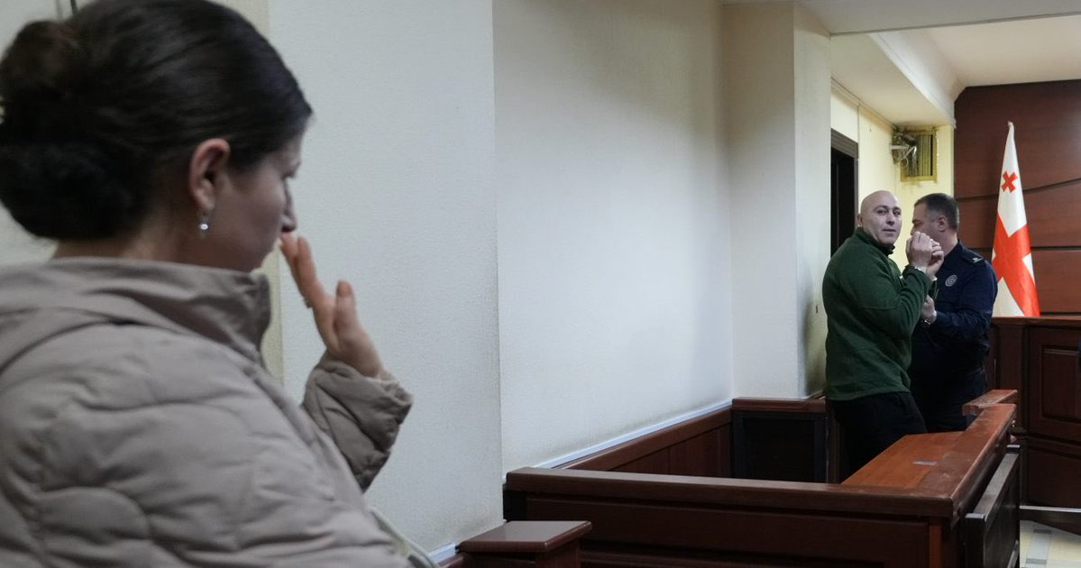 GvantsaSamkh's tweet image. Tomorrow at 10:30, the verdict will be announced in the case of prisoner of conscience, Anatoli Gigauri - a veteran of the August War and a soldier who fought against terrorism in Afghanistan.
Tomorrow, Ivanishvili’s court will punish him for defending the dignity of his…