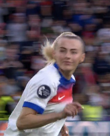 Ronaldo_Nassr7's tweet image. Chloe Kelly hitting the 'I'm Here' celebration.🥶
