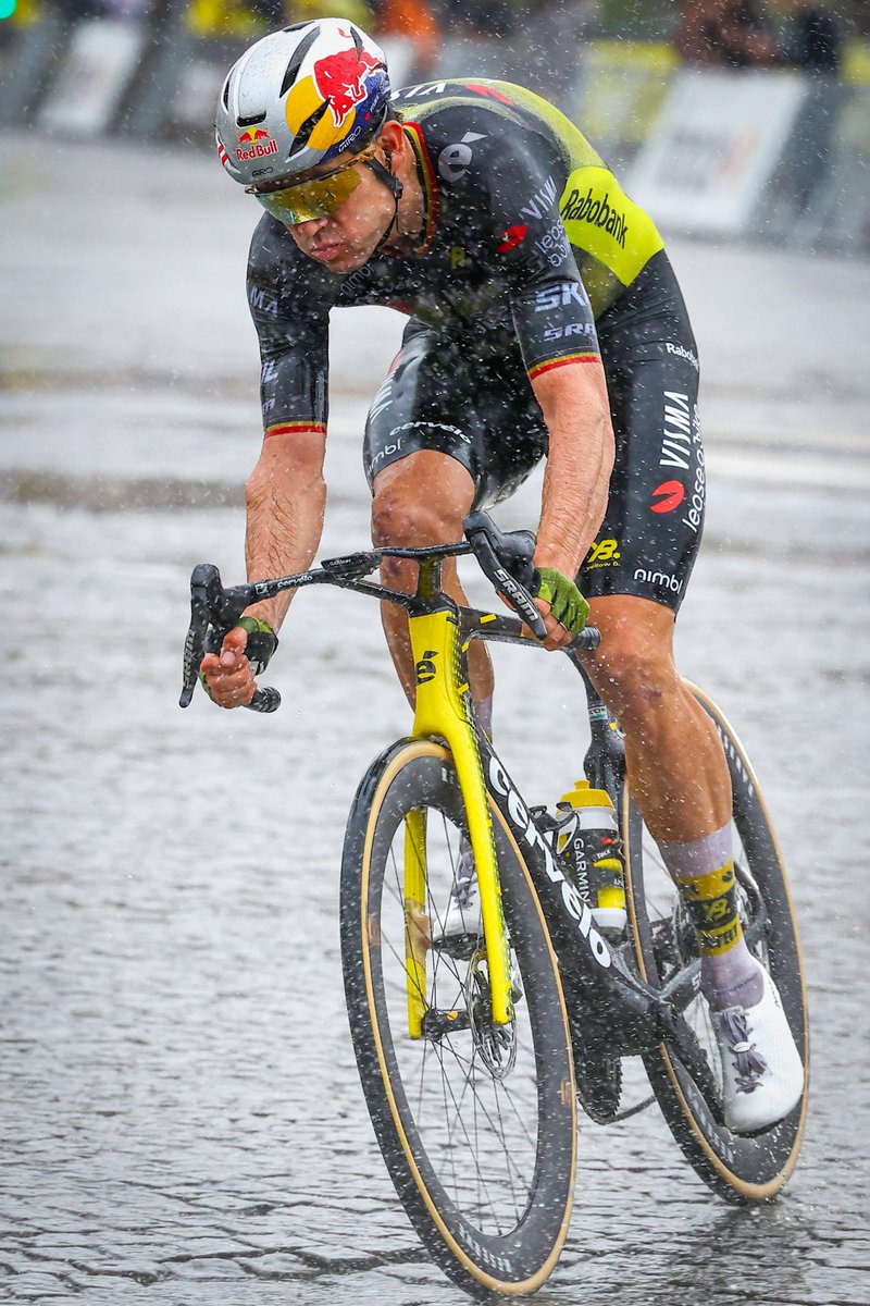 🇫🇷 #TDF2025

You forgot to tweet this morning that you’d be racing for the win, Wout! 😂

We weren’t ready for that… 😉